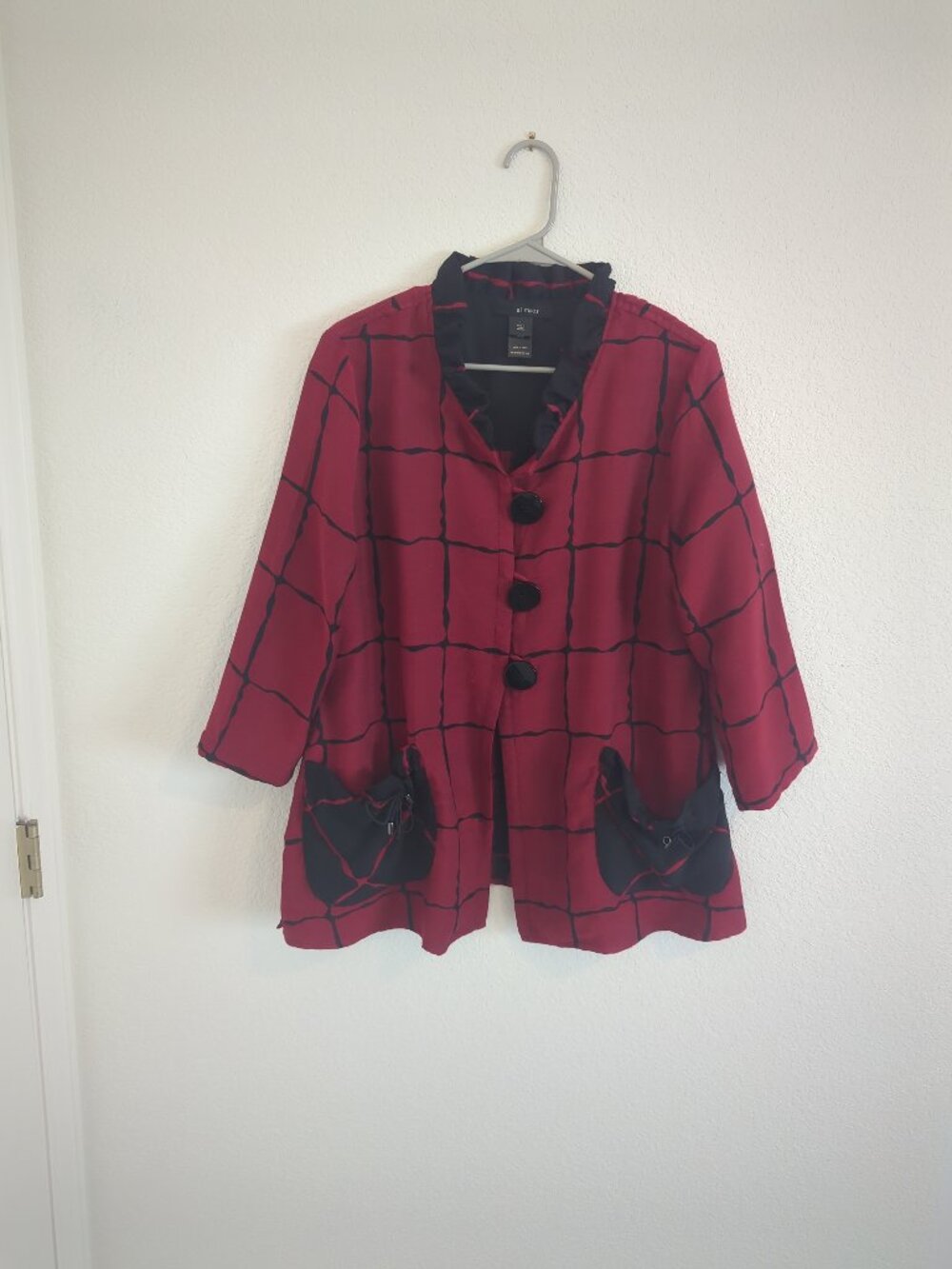 Ali Miles Artsy Red Black Grid Print Ruffle Collar Jacket Large